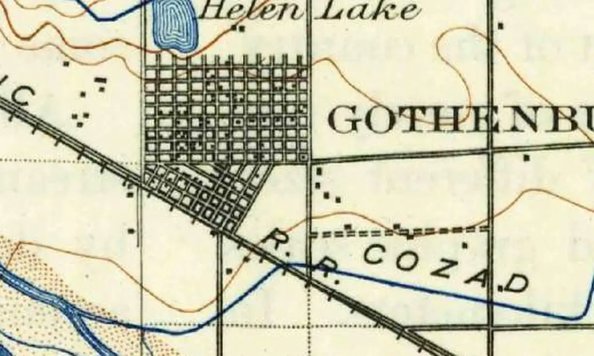 Detail of a 1902 U.S. Geological Survey map showing the street grid of Gothenburg set at an angle to the Union Pacific tracks, with the Platte River channels to the south